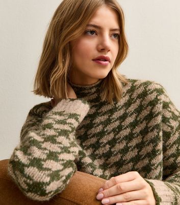 Green Houndstooth High Neck Jumper