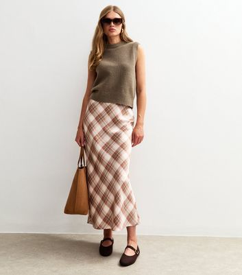 Brown Crew Neck Knit Vest