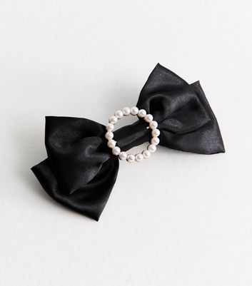 Black Circle Pearl Satin Bow Slide