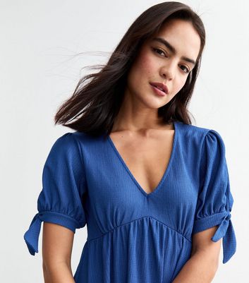 Blue Crinkled V-Neck Mini Smock Dress