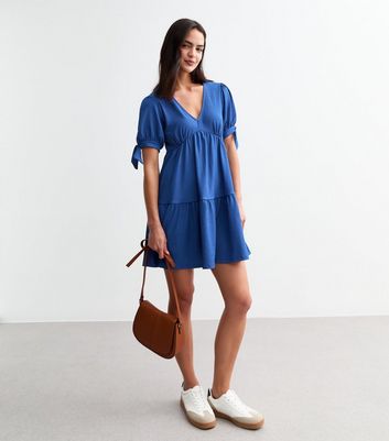 Blue Crinkled V-Neck Mini Smock Dress