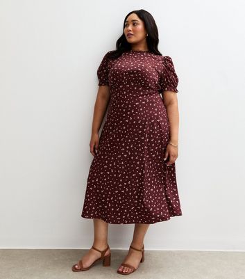 Curves Red Ditsy Print Short Sleeve Crepe Midi Dress