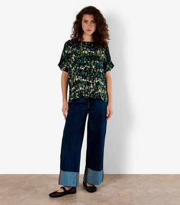 Apricot Abstract Print Side Slit T-Shirt