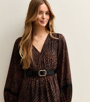 Black Faux Leather Curved Buckle Jean Belt