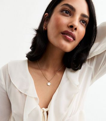 18ct Gold Plated Initial O Flower Necklace