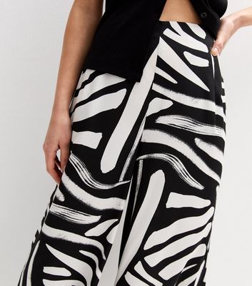 Black Abstract Print Wide Leg Trousers