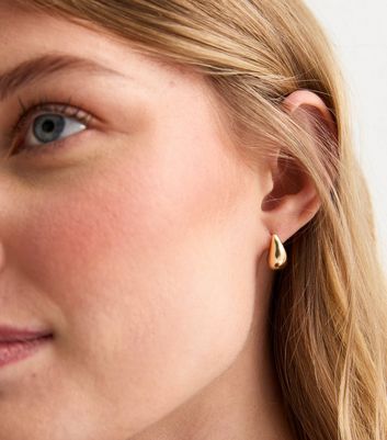18ct Gold Plated Mini Teardrop Stud Earrings