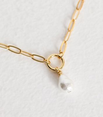 18ct Gold Plated Faux Pearl Pendant Necklace 3 18ct Gold Plated Faux Pearl Pendant Necklace
