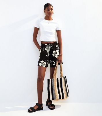 Black Hibiscus Print Crinkle Texture Shorts