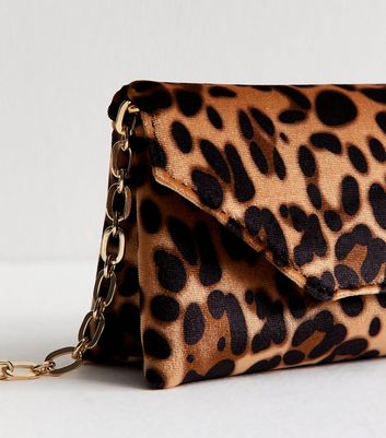 Brown Leopard Print Velvet Chain Strap Clutch