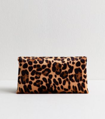 Brown Leopard Print Velvet Chain Strap Clutch