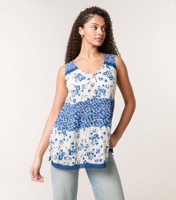 Blue Vanilla Blue Floral Print Crochet Trim Top