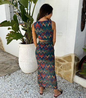 AX Paris Multicoloured Zig Zag Cut Out Midi Dress 3 AX Paris Multicoloured Zig Zag Cut Out Midi Dress