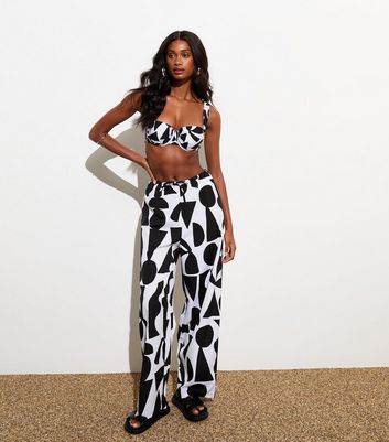 Black Abstract-Print Bikini Top